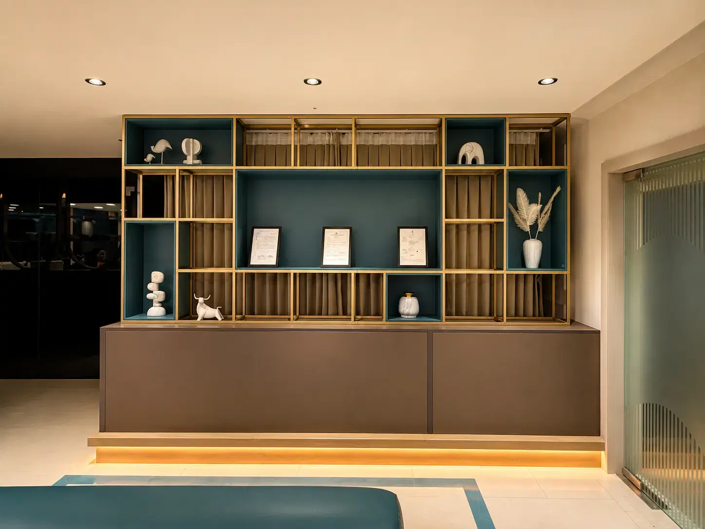 Kameleon Salon Chandra Layout interior