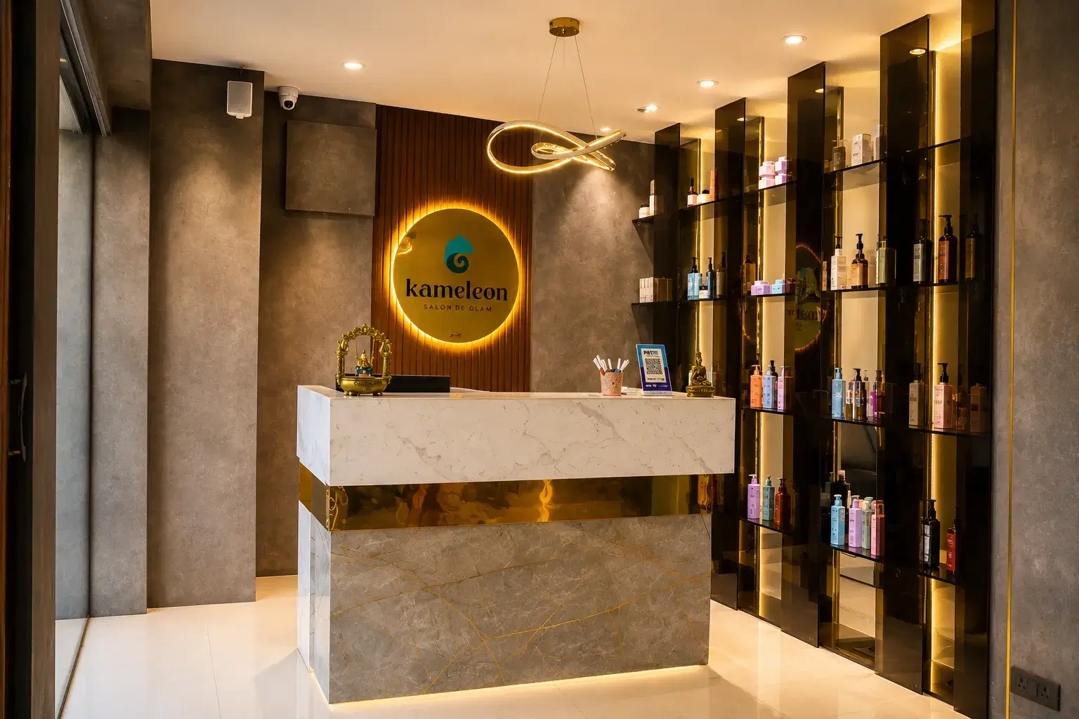 Kameleon Salon Kokapet interior